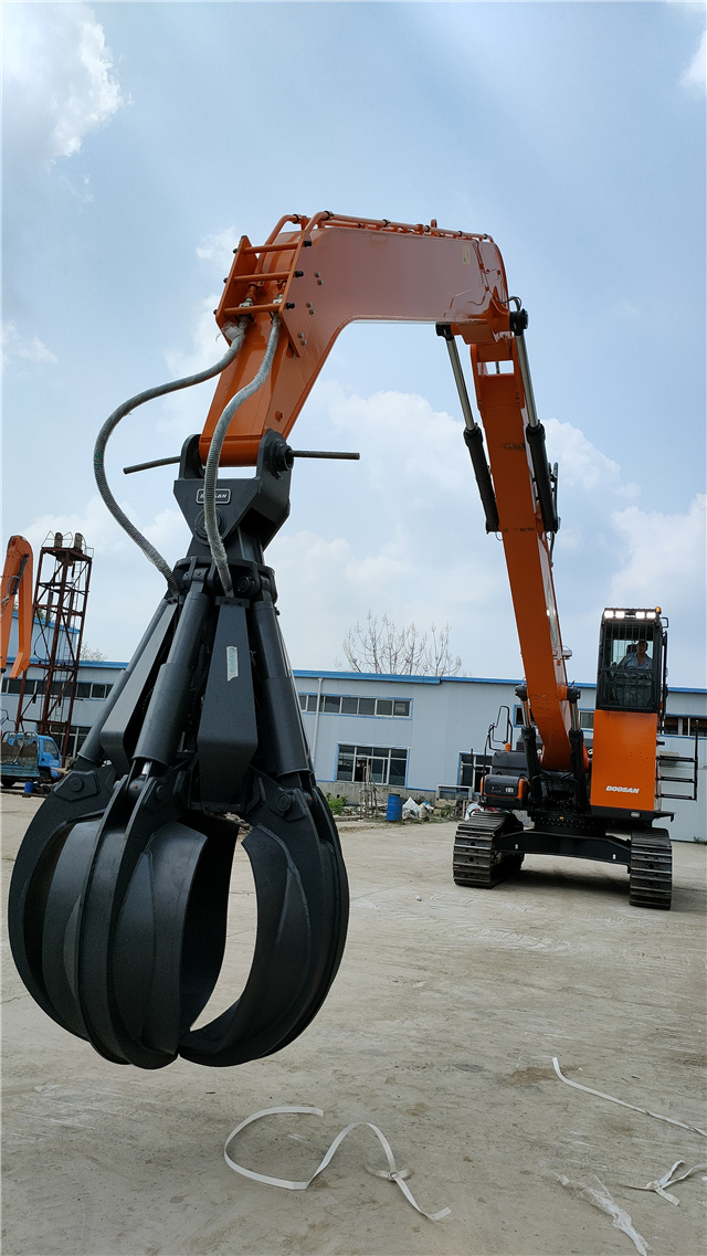 Customized excavator grab hopper  (3)